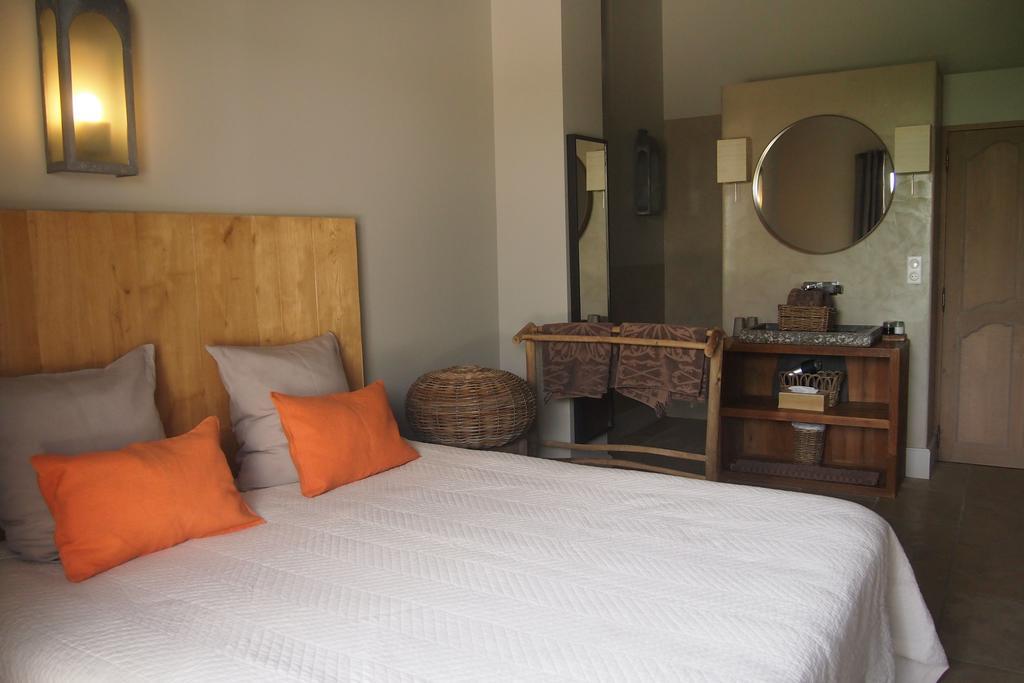 La Maison Des Collines Allemagne-en-Provence Room photo
