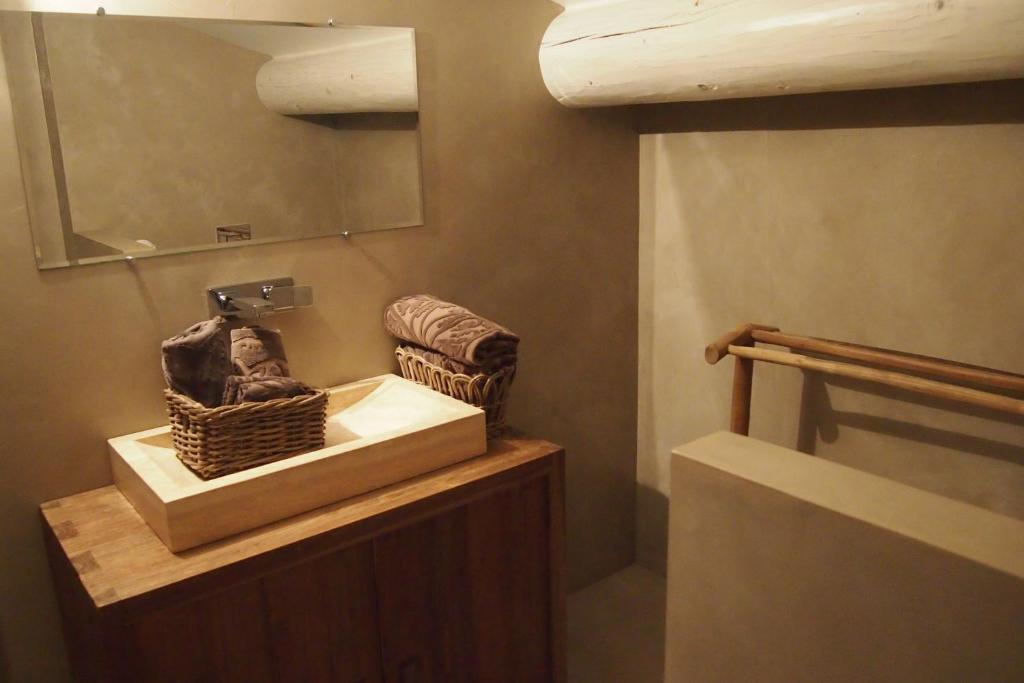 La Maison Des Collines Allemagne-en-Provence Room photo